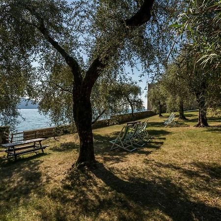 Oleandro Apartment Directly On The Lake Gargnano Exterior photo