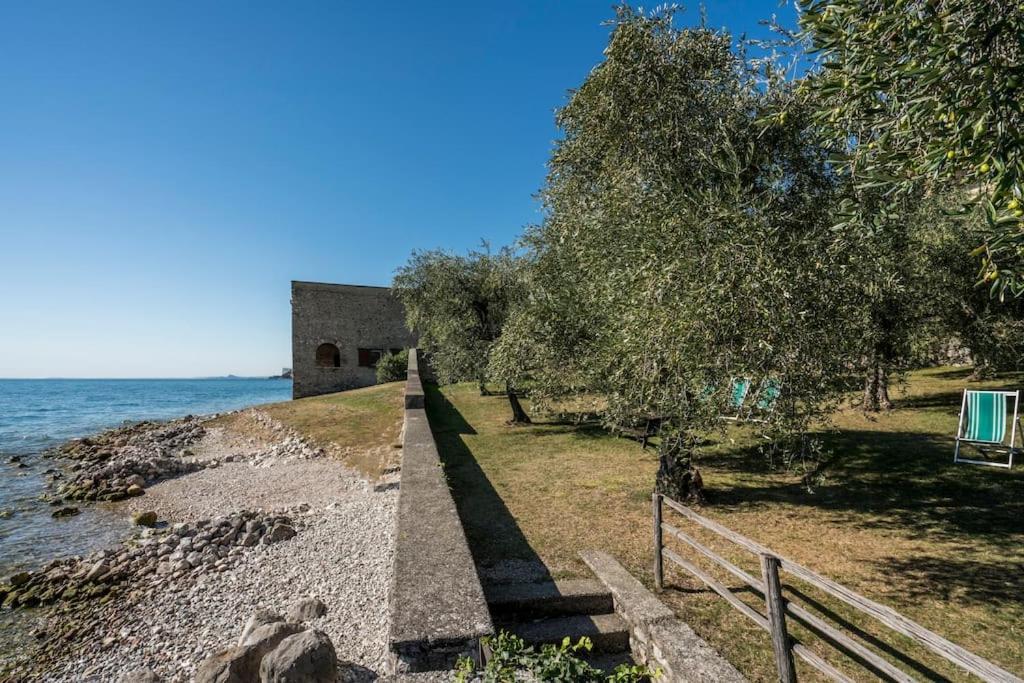Oleandro Apartment Directly On The Lake Gargnano Exterior photo